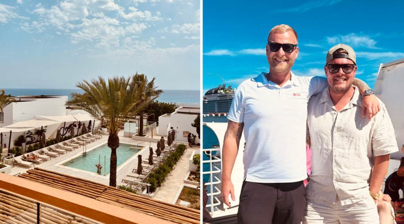 Links: Blick auf einen modernen Hotelpool mit Liegen, Palmen und Meerblick unter leicht bewölktem Himmel. Rechts: Zwei lachende Männer in Sommerkleidung posieren auf einem Schiff vor blauem Himmel im Hintergrund.