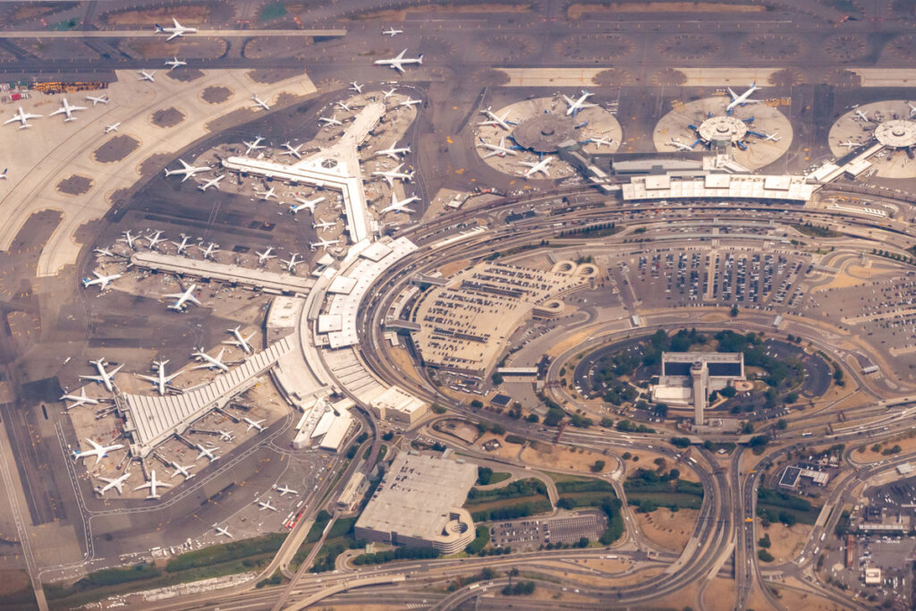 Internationaler Flughafen Newark Liberty, Luftaufnahme, New Jersey, Ansicht aus erhöhter Perspektive, Architektur