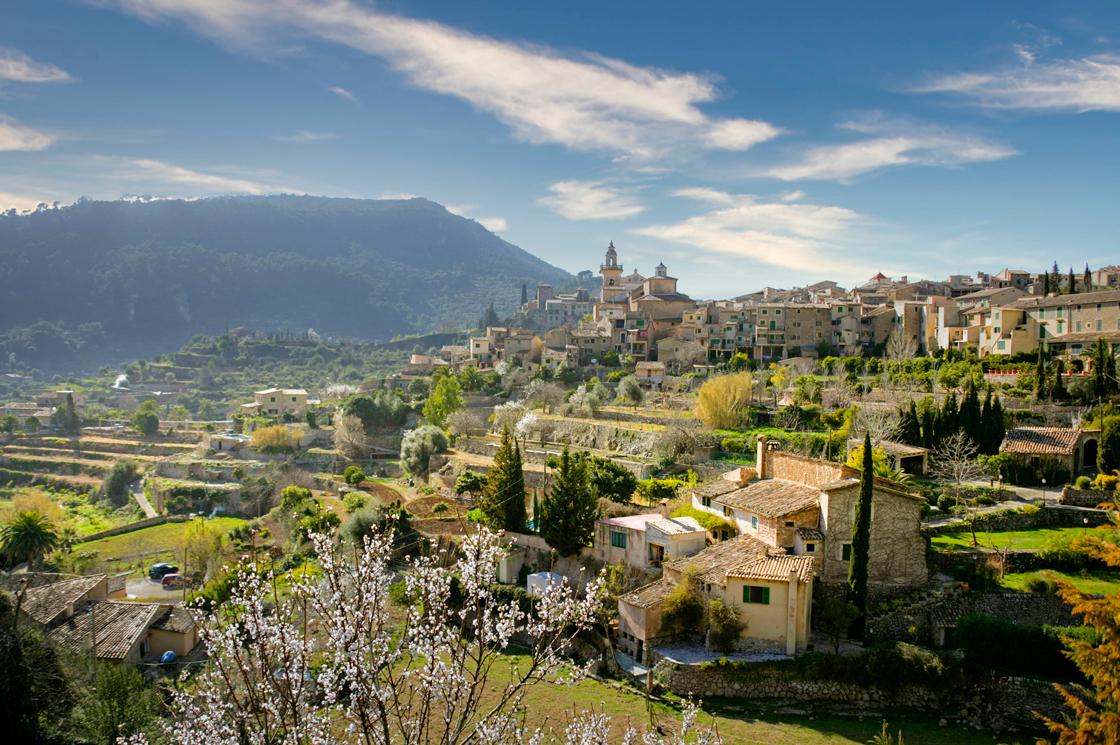 Valldemossa auf Mallorca – mediterraner Charme zur Zeit der Mandelblüte